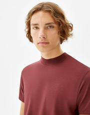 Slim neck T-shirt