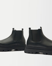 Elastic boots