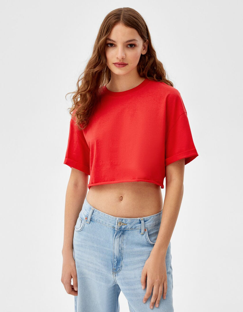 Sleeve cropped T-shirt